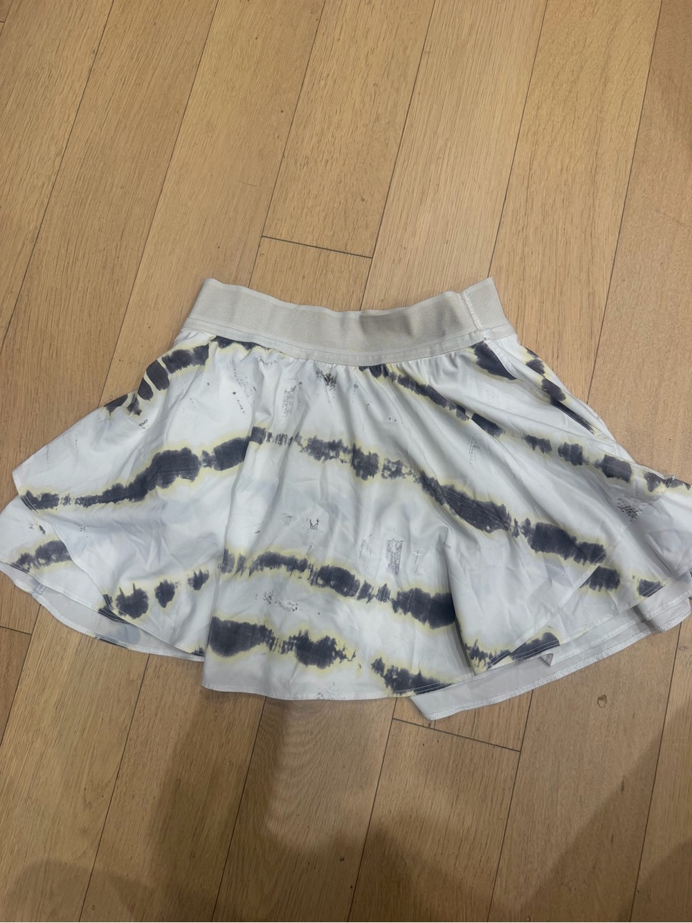 Lululemon Tennis Tie-Dye Flare Skirt in White and Black